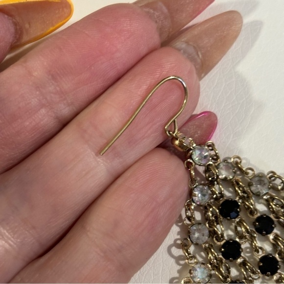 Black and clear rhinestones dangle earrings set in silver tone pierced ear #036 - Picture 4 of 7